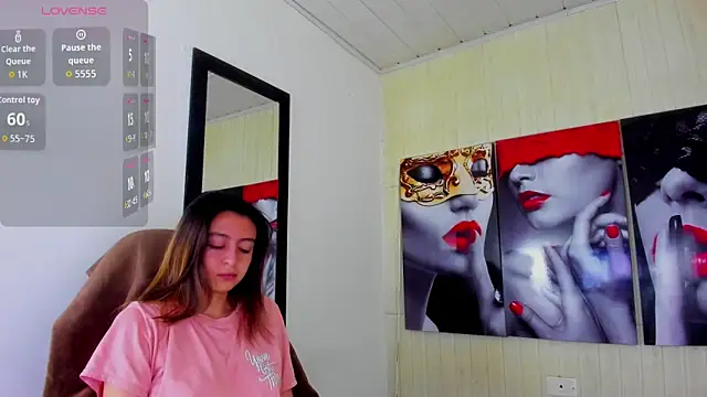 Snapshot of lala_clark chatting on 11/14/25, 01:10 lala clark online show from 11/14/25, 01:10