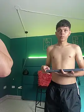 Snapshot of DannaGlamShow chatting on 10/06/25, 12:57 DannaGlamShow online show from 10/06/25, 12:57