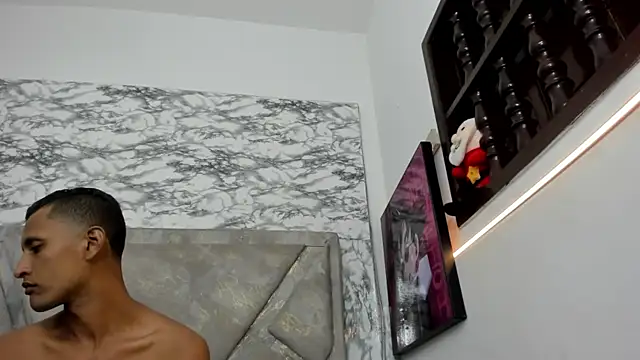 Snapshot of BrittaParkerr chatting on 09/26/25, 03:43 BrittaParkerr online show from 09/26/25, 03:43