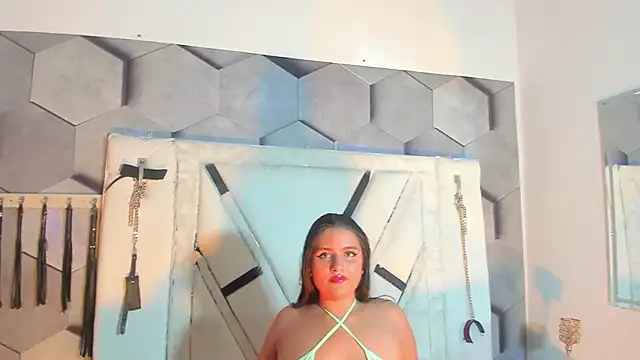 Snapshot of BrittaParkerr chatting on 10/05/25, 02:32 BrittaParkerr online show from 10/05/25, 02:32