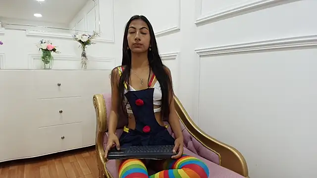 Snapshot of _marianagarcia_ chatting on 10/13/25, 06:19 marianagarcia online show from 10/13/25, 06:19