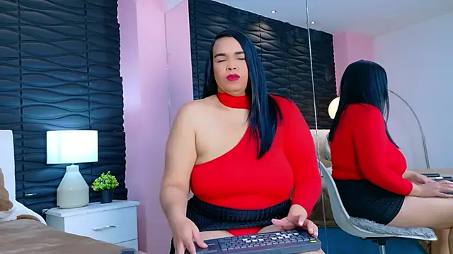 Snapshot of Valery_Nasty__ chatting on 10/06/25, 05:54 Valery Nasty online show from 10/06/25, 05:54