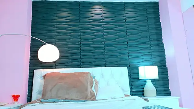 Snapshot of Valery_Nasty__ chatting on 11/04/25, 04:17 Valery Nasty online show from 11/04/25, 04:17