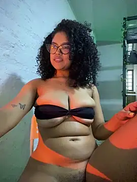 miiabrown18 online show from 06/06/26, 12:43