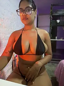 miiabrown18 online show from 06/15/26, 09:22