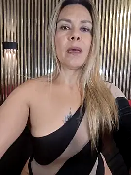 Snapshot of Lilith_Bonnet chatting on 10/02/25, 06:59 Lilith Bonnet online show from 10/02/25, 06:59