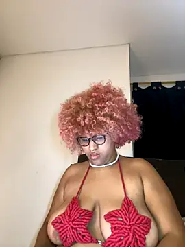 Snapshot of niki_wild18 chatting on 10/23/25, 03:17 niki wild18 online show from 10/23/25, 03:17