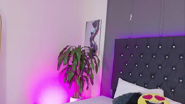 Kataaleya  12 online show from 10/09/25, 03:15