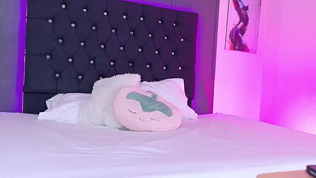 Kataaleya  12 online show from 11/08/25, 11:54