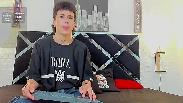 Snapshot of iammariano chatting on 10/04/25, 03:37 iammariano online show from 10/04/25, 03:37