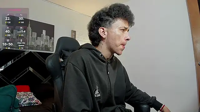 Snapshot of iammariano chatting on 10/06/25, 02:53 iammariano online show from 10/06/25, 02:53