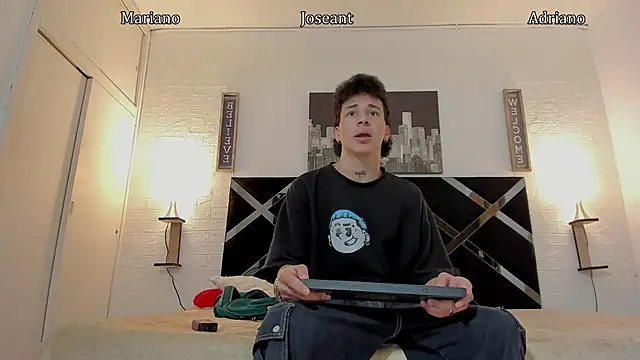 Snapshot of iammariano chatting on 10/22/25, 04:13 iammariano online show from 10/22/25, 04:13