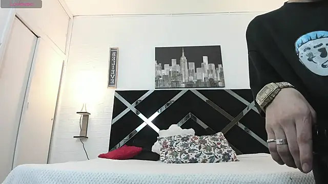 Snapshot of iammariano chatting on 11/06/25, 03:40 iammariano online show from 11/06/25, 03:40