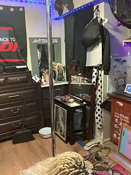 Snapshot of blondebarbiebae chatting on 09/30/25, 08:25 blondebarbiebae online show from 09/30/25, 08:25