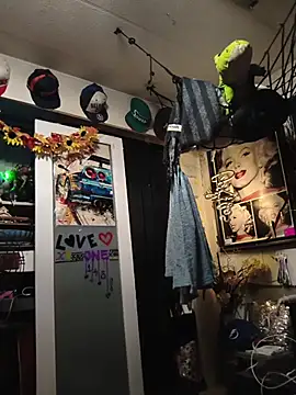 blondebarbiebae online show from 05/17/26, 03:48