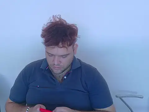 Snapshot of big_bearr chatting on 09/26/25, 05:39 big bearr online show from 09/26/25, 05:39