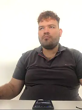 Snapshot of big_bearr chatting on 11/06/25, 04:41 big bearr online show from 11/06/25, 04:41