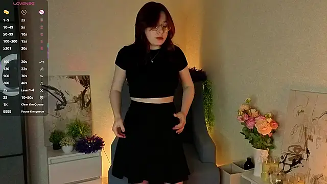 NyamNyamNyammm online show from 10/12/25, 03:00