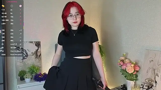 NyamNyamNyammm online show from 10/19/25, 02:07