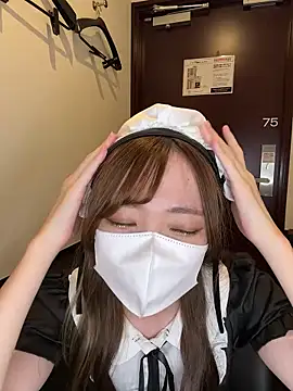 Snapshot of Moe_v_v chatting on 10/30/25, 11:11 Moe v v online show from 10/30/25, 11:11