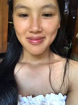 Snapshot of Mai_lovely chatting on 09/28/25, 03:45 Mai lovely online show from 09/28/25, 03:45