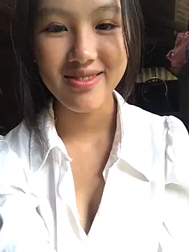 Snapshot of Mai_lovely chatting on 09/29/25, 03:11 Mai lovely online show from 09/29/25, 03:11