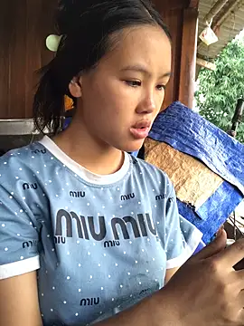 Snapshot of Mai_lovely chatting on 10/12/25, 01:59 Mai lovely online show from 10/12/25, 01:59