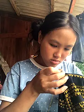 Snapshot of Mai_lovely chatting on 10/15/25, 06:13 Mai lovely online show from 10/15/25, 06:13