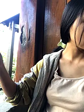 Snapshot of Mai_lovely chatting on 10/18/25, 01:52 Mai lovely online show from 10/18/25, 01:52