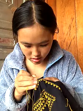 Snapshot of Mai_lovely chatting on 10/28/25, 01:53 Mai lovely online show from 10/28/25, 01:53