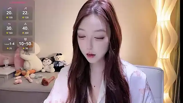 Luna--1 online show from 07/23/26, 01:42