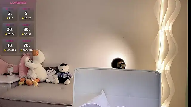 Luna--1 online show from 07/28/26, 02:13