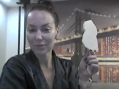 Snapshot of Selirine chatting on 10/12/25, 08:02 Selirine online show from 10/12/25, 08:02