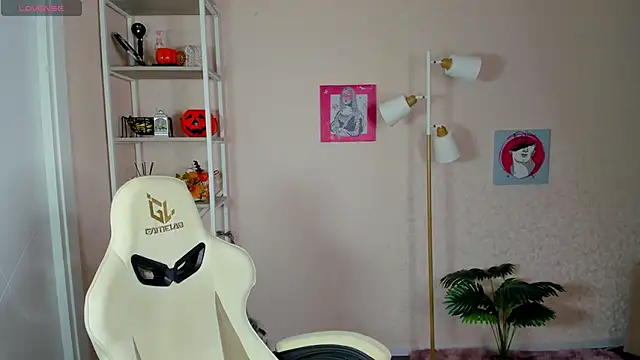 Al1ice Moures online show from 11/24/25, 01:16