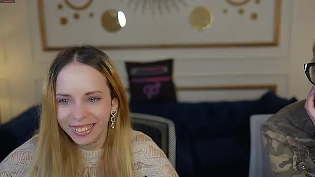 Snapshot of Luchi_Sun chatting on 10/20/25, 10:05 Luchi Sun online show from 10/20/25, 10:05