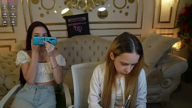 Snapshot of Luchi_Sun chatting on 10/29/25, 11:12 Luchi Sun online show from 10/29/25, 11:12