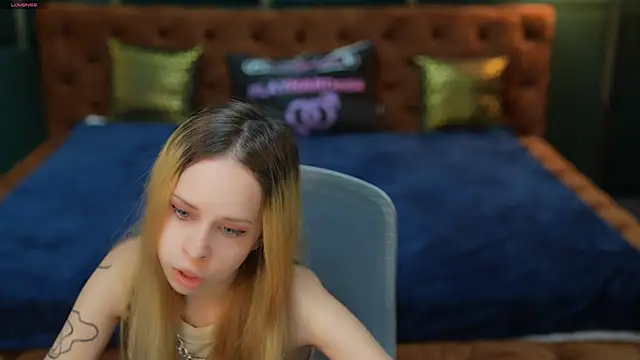 Luchi Sun online show from 11/24/25, 11:21