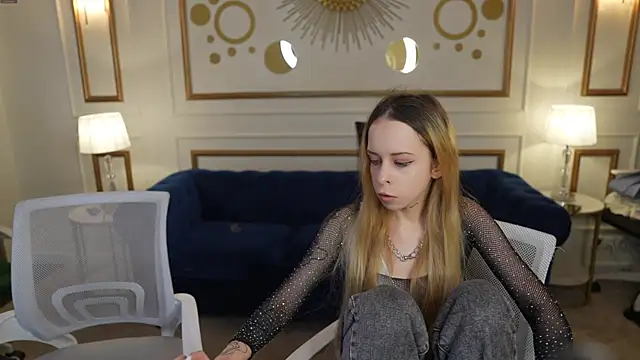 Luchi Sun online show from 12/03/25, 11:19