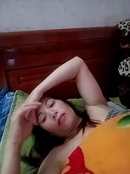 suka-bae online show from 10/18/25, 02:03