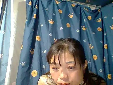 Snapshot of Jane_volv chatting on 10/18/25, 01:45 Jane volv online show from 10/18/25, 01:45