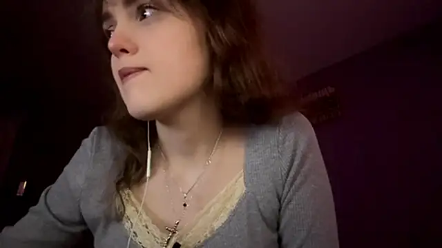 Snapshot of ShannanJou chatting on 10/16/25, 08:26 ShannanJou online show from 10/16/25, 08:26