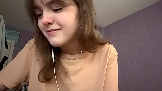 Snapshot of ShannanJou chatting on 10/25/25, 07:16 ShannanJou online show from 10/25/25, 07:16