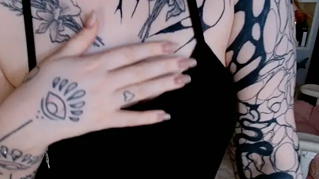 Ayla Hicks online show from 05/02/26, 03:11