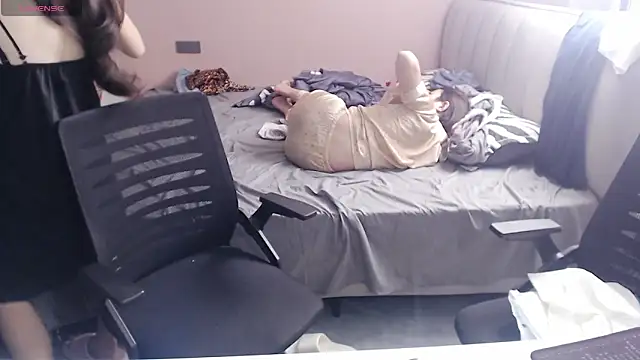 redrose520 online show from 09/24/25, 08:28