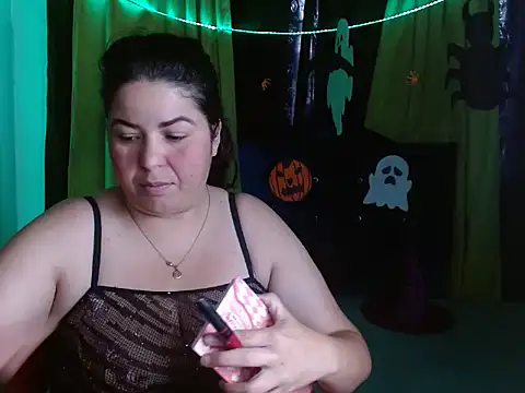 Snapshot of susi_boobs1 chatting on 10/23/25, 12:48 susi boobs1 online show from 10/23/25, 12:48