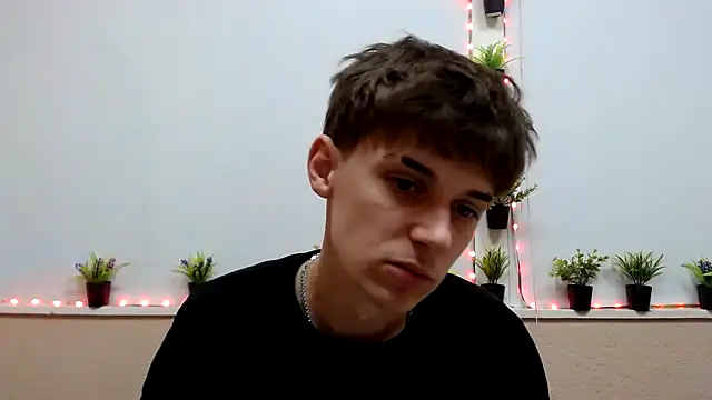 Hoot Dude  online show from 10/27/25, 02:21