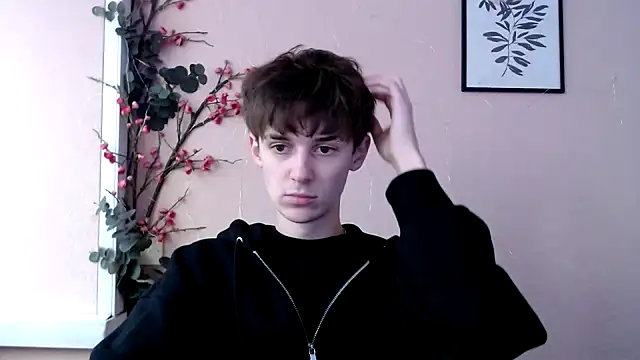 Hoot Dude  online show from 11/25/25, 01:11