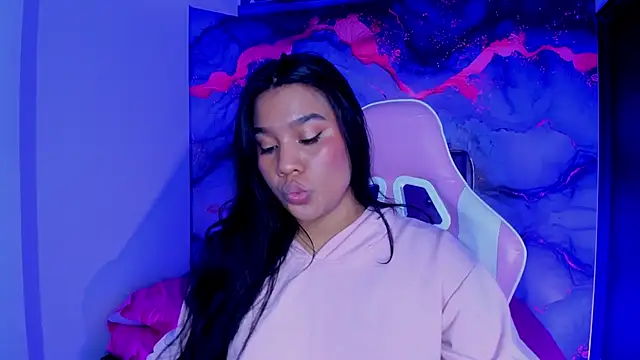 Snapshot of Tamara_Johnss_ chatting on 09/30/25, 03:11 Tamara Johnss  online show from 09/30/25, 03:11