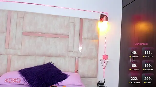 emily  walker online show from 11/06/25, 01:12