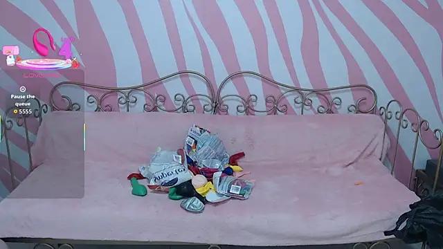 saabrina  online show from 09/30/25, 01:38